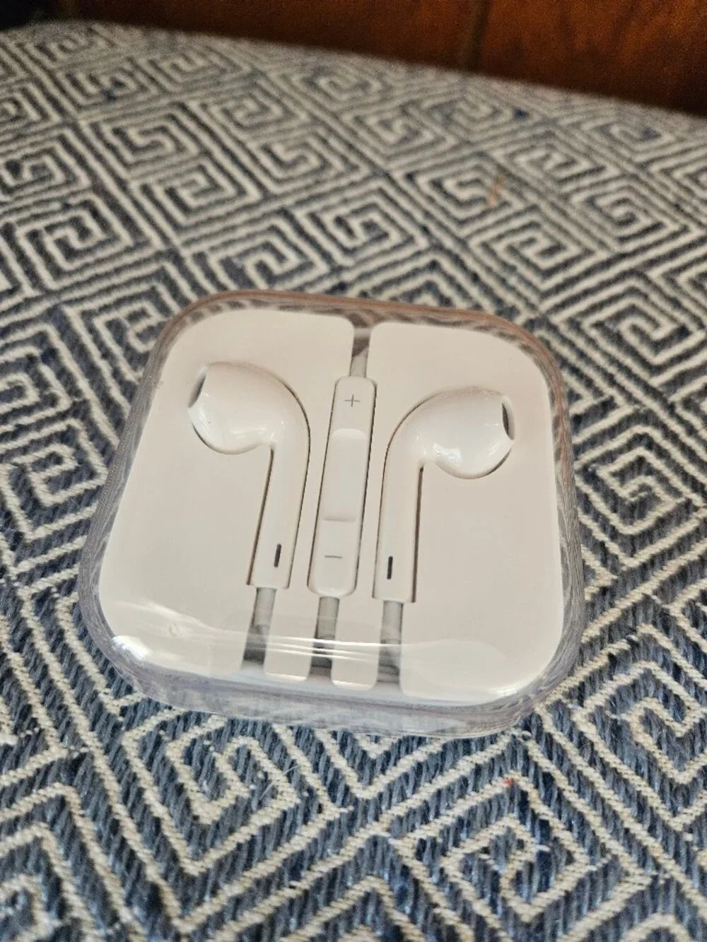 NIB Apple EarPods Wired Headphones